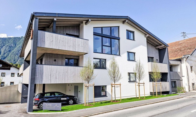 Fronhausen Apartment | Lovely apartment for 6 guests with WIFI, TV and patio