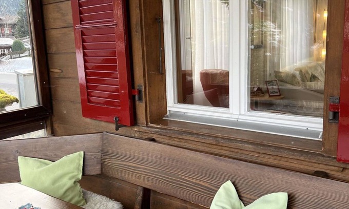 Ruedisbach Apartment | Spacious Apartment for 8: Hot Tub, Pets Welcome & WIFI