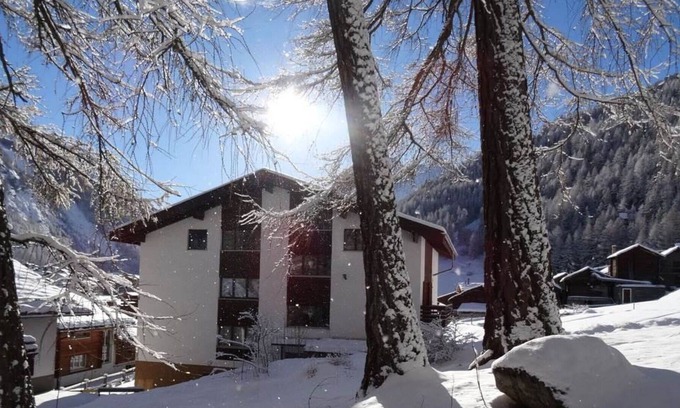 Saas-Balen Apartment | Lovely apartment for 4 people with WIFI, TV, balcony and parking