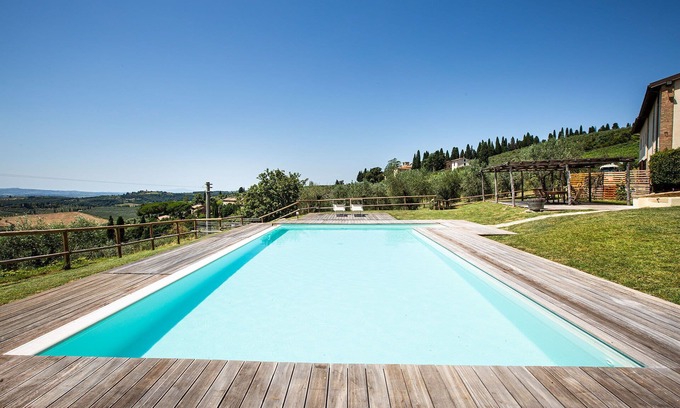 Poggibonsi Apartment | Charming Apartment for 4 Near San Gimignano with Pool