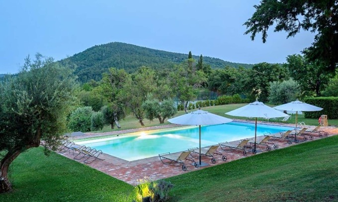 Umbertide Apartment | Lovely apartment for 9 guests with A/C, WIFI, pool, TV, panoramic view and parking