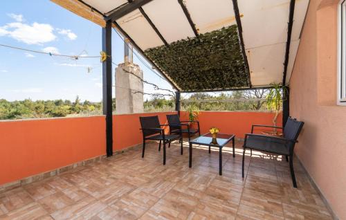 Donji Karin Apartment | Comfortable Apartment in Benkovac with Free Wifi Access
