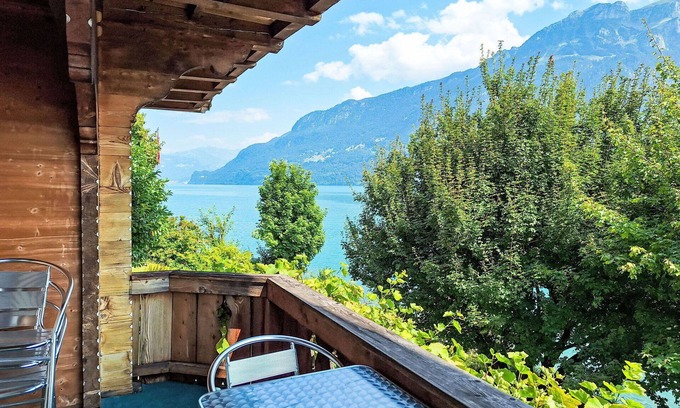 Niederried bei Interlaken House | Lovely apartment in villa for 4 people with WIFI, TV, balcony and panoramic view