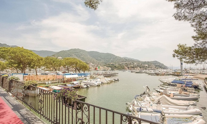Rapallo Apartment | Cozy 1 Bedroom Retreat with Ocean View in Rapallo