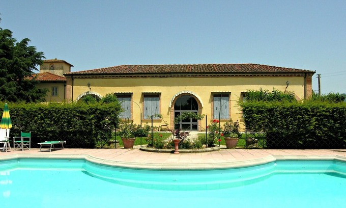 Scarperia e San Piero Villa | Inviting Villa Apartment with Pool, Panoramic Views & WIFI