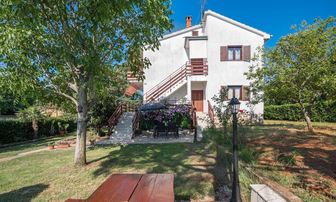 Kastelir Apartment | Enchanting Getaways in Kestilar with Spa & Breakfast