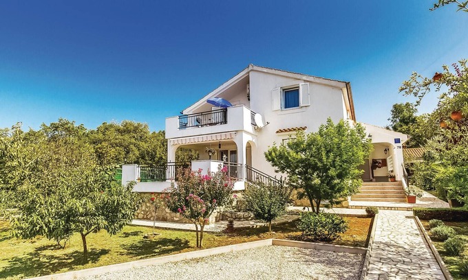 Brzac Apartment | Oceanfront Retreat: 1 Bedroom Accommodation in Krk