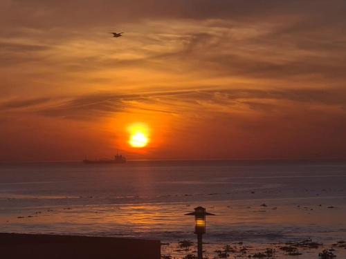 Lagoon Beach Apartment | Oceanfront Apartment in Milnerton - Guest Rated 10/10