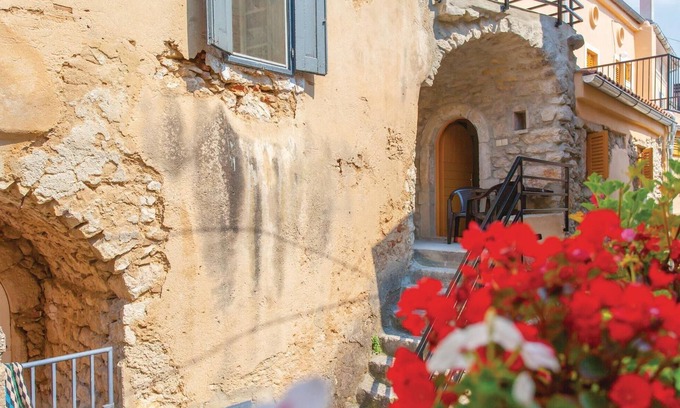Municipality of Omisalj Apartment | Experience Authentic Stone Living in Omišalj's Center