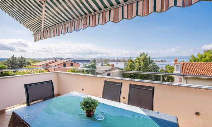Municipality of Omisalj Apartment | Inviting Oceanfront Apartment in Omisalj, Island of Krk