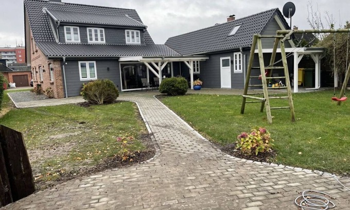 Toenning Apartment | Cozy Apartment in Tönning with Family-Friendly Amenities