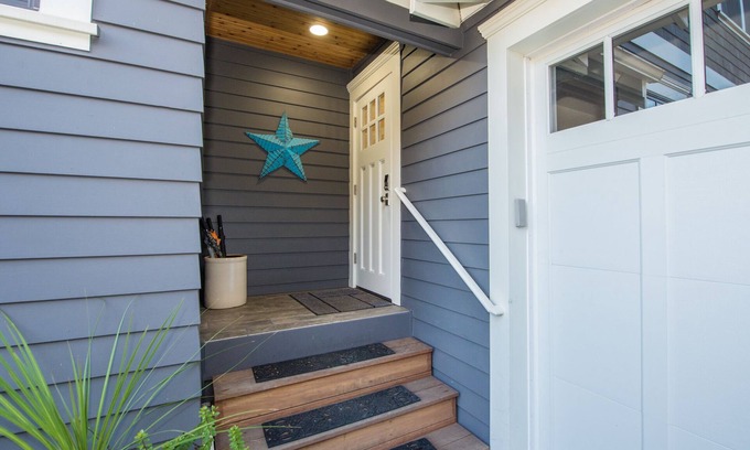 Sellwood-Moreland Apartment | Prime Sellwood- Moreland Apartment with Spa & Hot Tub