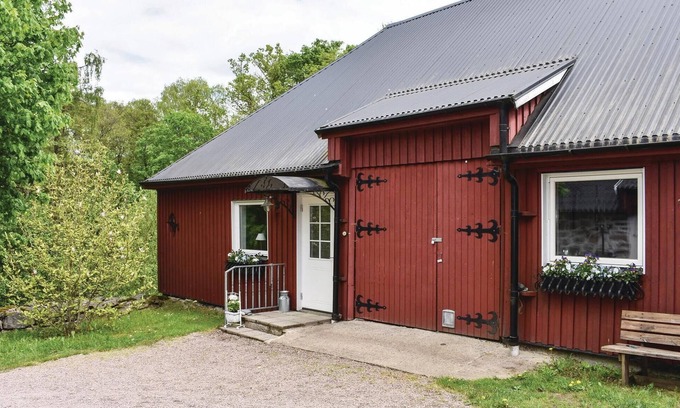 Tjornarp Apartment | Idyllic Holiday Apartment on a Horse Farm in Skåne