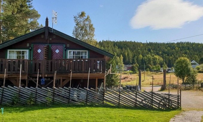 Trysil Apartment | Cozy 1 Bedroom Retreat in Scenic Trysil with Spa & Lake View