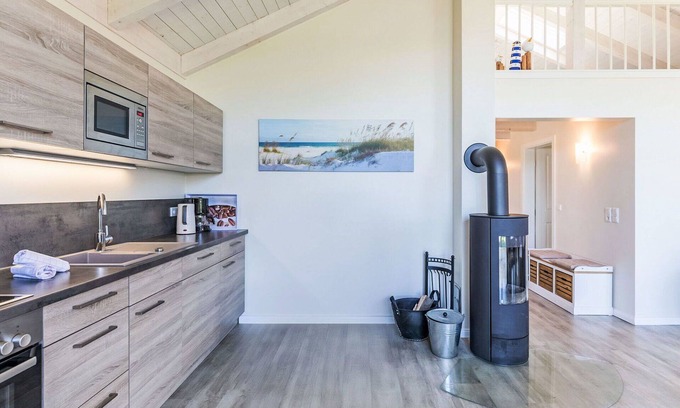 Dagebuell House | Lovely apartment in villa for 4 guests with WIFI, TV, terrace and pets allowed