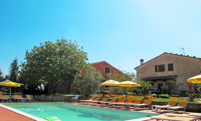 Lajatico Villa | Cozy Villa Apartment with Pool, Patio & Free WiFi for Two