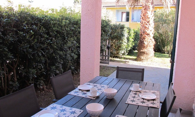 Ameglia House | Lovely apartment in villa with WIFI, TV, terrace, pets allowed and parking, close to La Spezia
