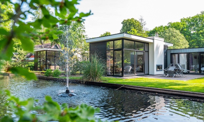 Noordoostelijk van Schaarsbergen House | Inviting Villa Apartment for 6 with Pool, Terrace & WIFI