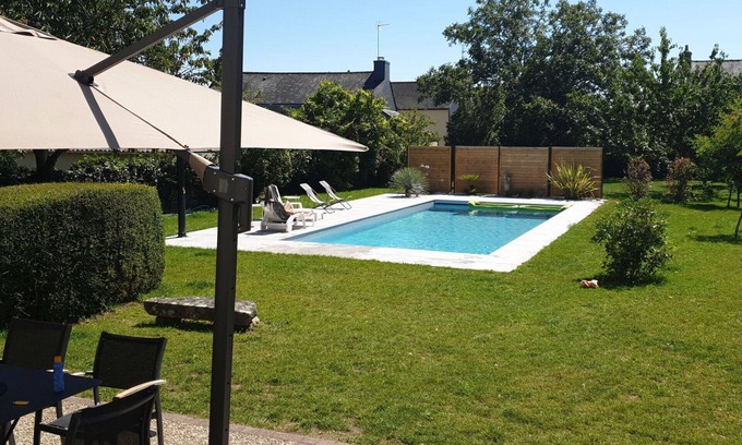 Caden Villa | Inviting Villa Apartment for 8 with Private Pool & WiFi