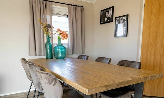 Municipality of Cuijk House | Lovely apartment in villa for 6 guests with WIFI, TV, terrace and parking