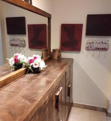Tel Aviv Apartment | Prime Location Apartment with Spa and Child-Friendly Amenities