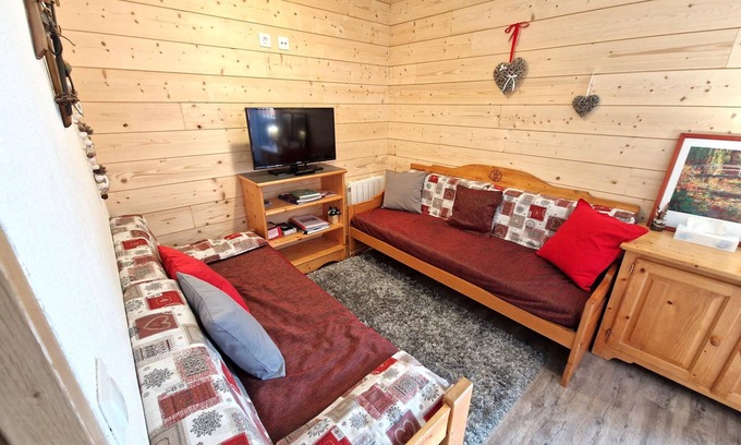 Valfrejus Apartment | Spacious Apartment Valfréjus for 8 with Family-Friendly Amenities