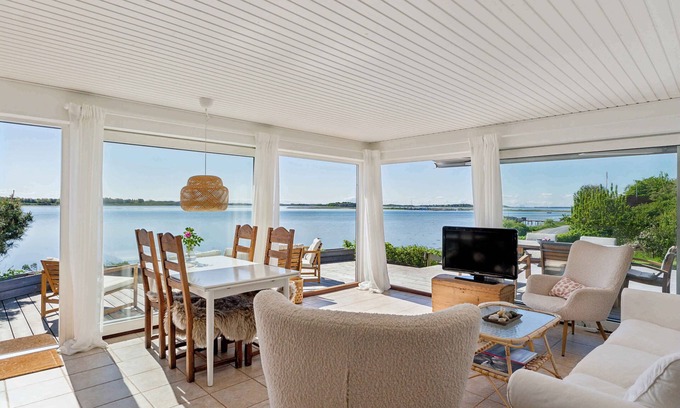 Martofte House | Beach House Retreat with Panoramic Ocean Views