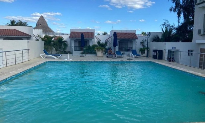 Boca Chica Apartment | Lovely Boca Chica Apartment with Pool w Fitness 4 min walk to beach