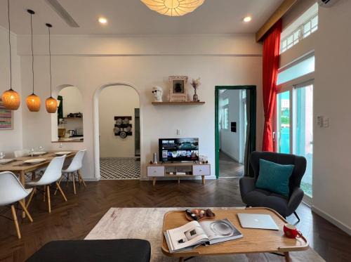 Dong Khoi Apartment | Stylish Boho Apartment at Nguyen Hue - Perfect for Families