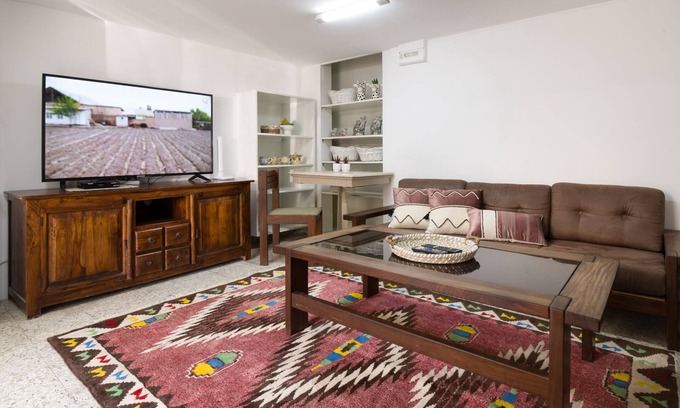 Haifa Apartment | Budget-Friendly Apartment in the Heart of Gardens & German Colony