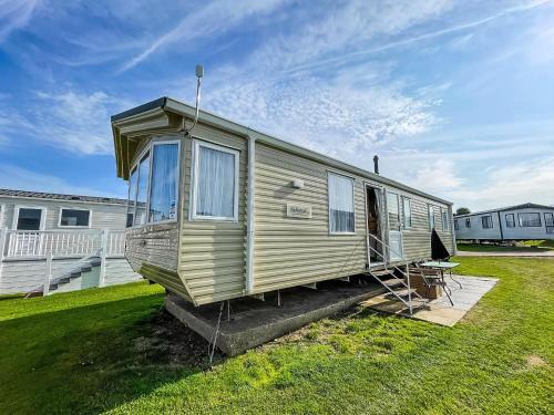 Pakefield Other | Beachside Retreat: Pet-Friendly Caravan in Pakefield