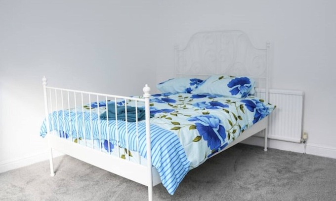 Manchester House | Cozy Retreat Near City Centre with Pet-Friendly Amenities