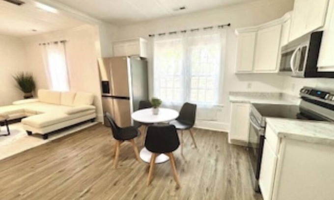 Wilson Apartment | Lovely Cottage