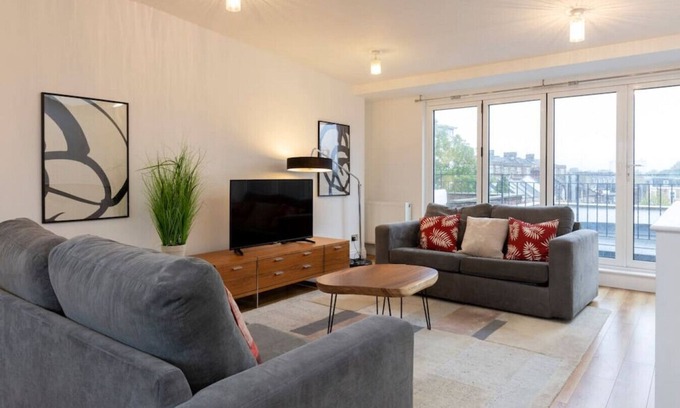 Camden Town Apartment | Inviting Deluxe Apartment in Central London Camden