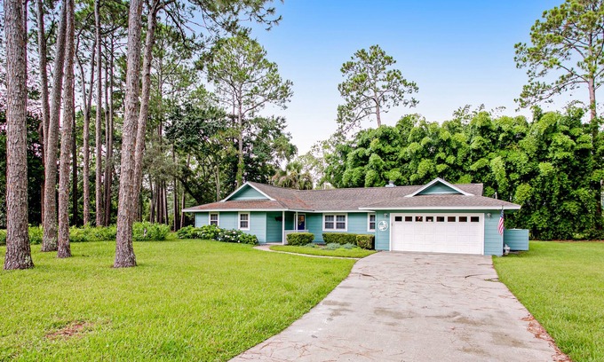 Fernandina Beach House | Pet-Friendly Escape with Ocean View & 9.8/10 Guest Rating