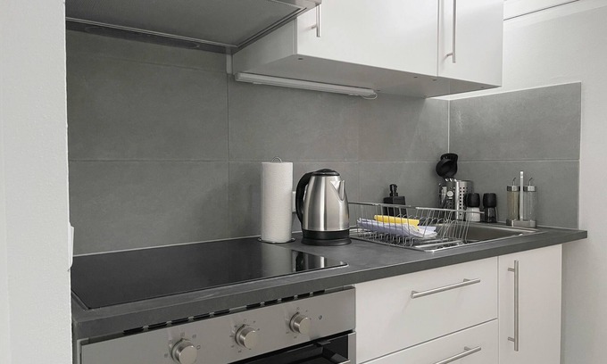 Osnabrueck Apartment | Cozy Double Bed Studio with Breakfast & Kitchen Amenities