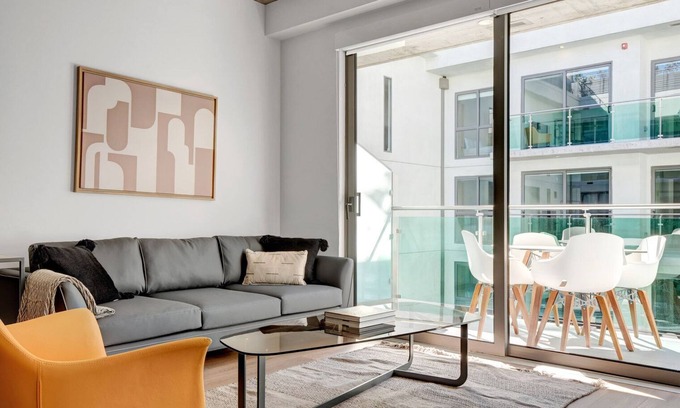 City West Apartment | Cozy Downtown 1BR with Pool, Gym & W/D near Staples Center