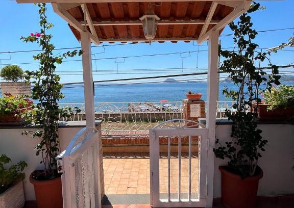 Licola Apartment | Cozy Elena's Seaside Retreat with Private Beach Access
