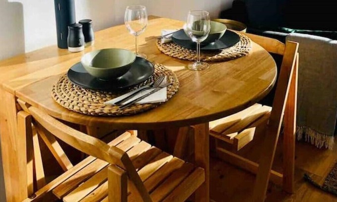 Cheadle Hulme Apartment | Family-Friendly Flat in Cheadle Hulme for Your Getaway