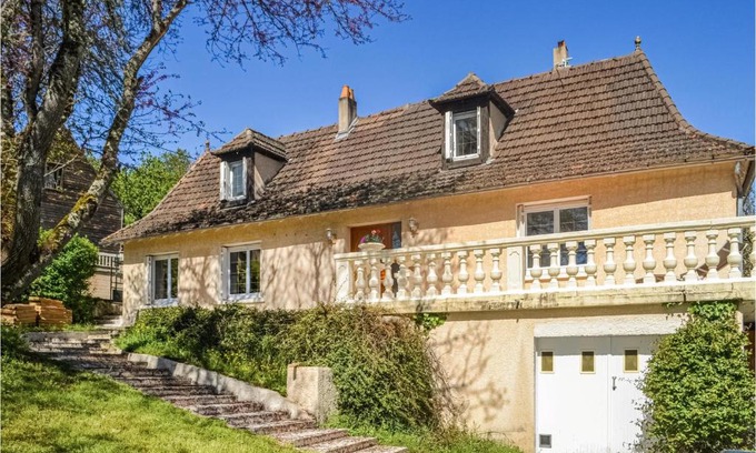 Beauregard-de-Terrasson House | Cozy 4-Bedroom Home with Pool in Beauregard-De-Terrasso