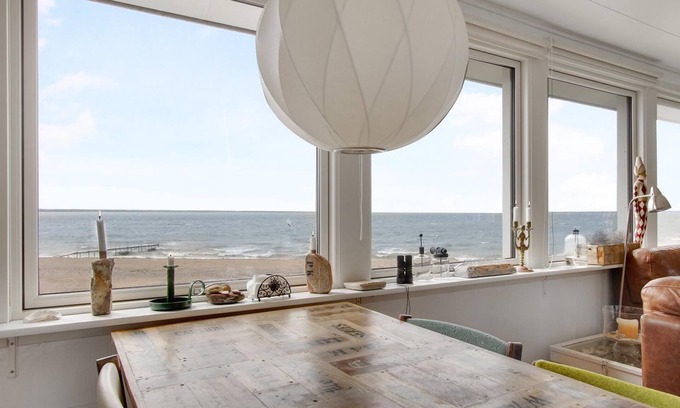 Sillerslev House | Cozy Beachfront Retreat with Pool and Ocean Views