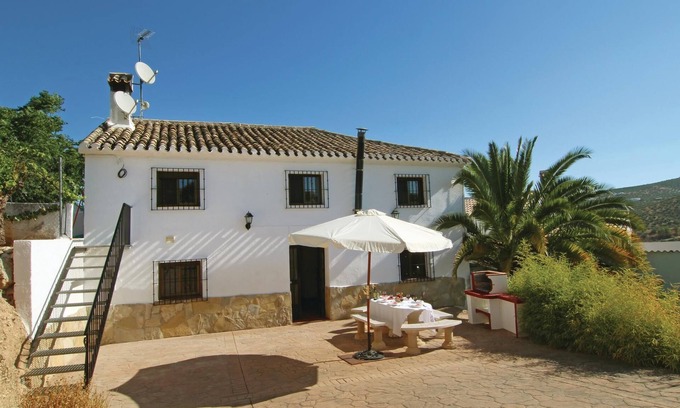 Almedinilla House | Spacious 6-Bedroom Escape with Pool in Sileras-Almedinilla