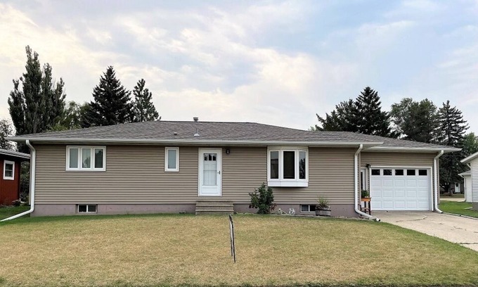 Carrington House | Lovely Home for the family with a huge yard and central location