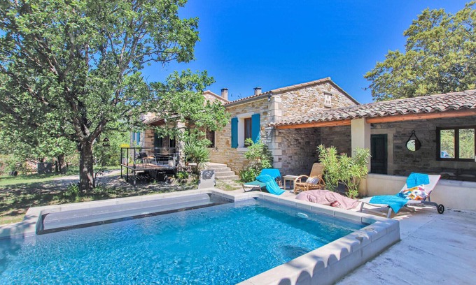 Roche-Saint-Secret House | Relaxing 3-Bedroom Stay at La Roche St Secret, Rated 9.4