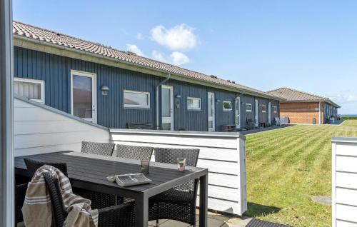 Bogense House | Lovely Home In Bogense With House Sea View