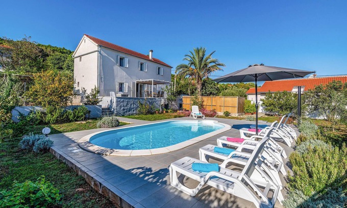 Brbinj House | Idyllic Cottage Retreat with Private Pool and Ocean Views