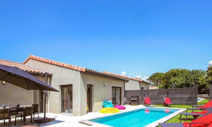 Cleon-d'Andran House | Relaxing Provencal Villa with Private Pool and Lake Views