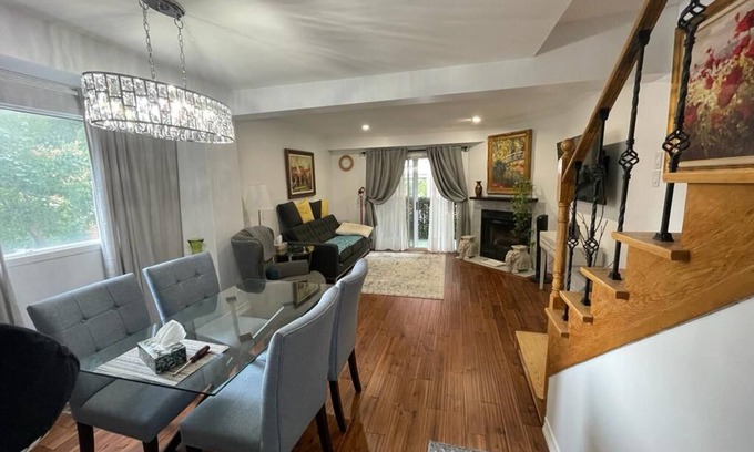Upper Jarvis House | Charming Home in Cabbage Town - Ideal for Families