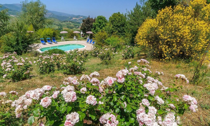 Cagli House | Cozy 1 Bedroom Accommodation with Pool and Spa in Cagli PU