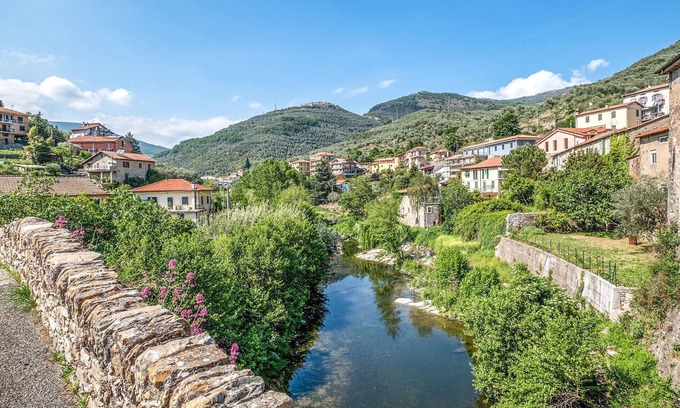 Chiusavecchia House | Ideal 2 Bedroom Getaway in Chiusavecchia with Spa Access